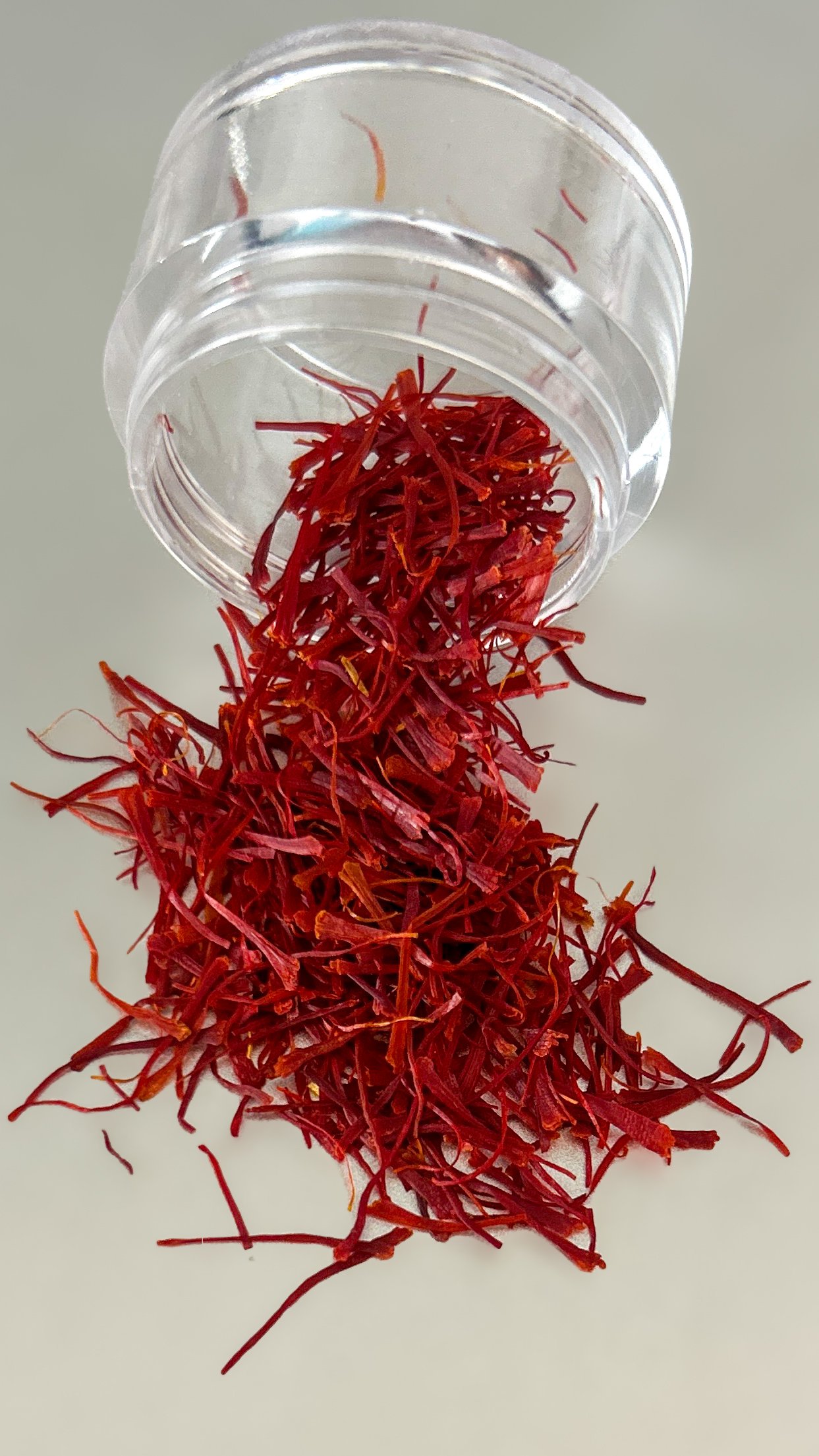 Premium Kashmiri Saffron (Kesar) – 100% Pure & Natural, Grade-A Quality. - Image 4 | Walnut Wala